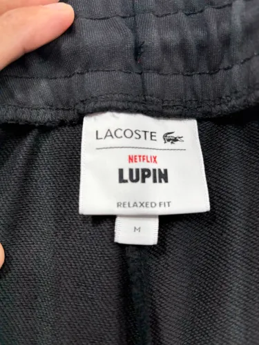 Bermuda Lacoste Netflix lupin