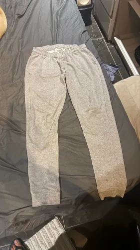 calça de moletom lacoste