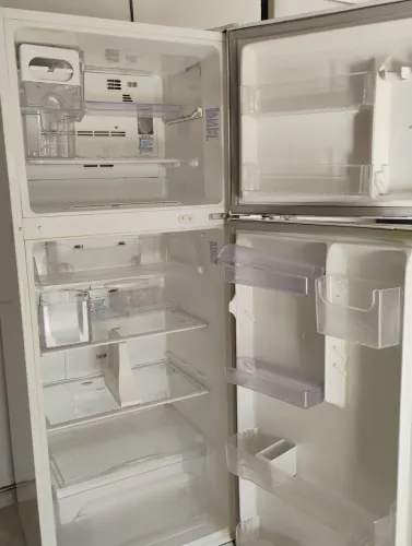 Vendo Geladeira Electrolux 480 litros para estabelecimento ou para sua Casa !