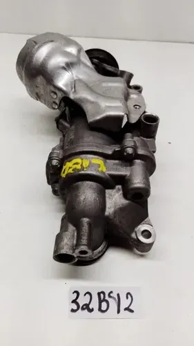 Bomba De Agua Mercedes Benz C180 2012