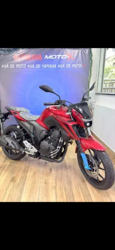 FAZER 250 ABS CONNECTED- THAIS ALVES