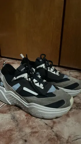Tênis primeira linha 
