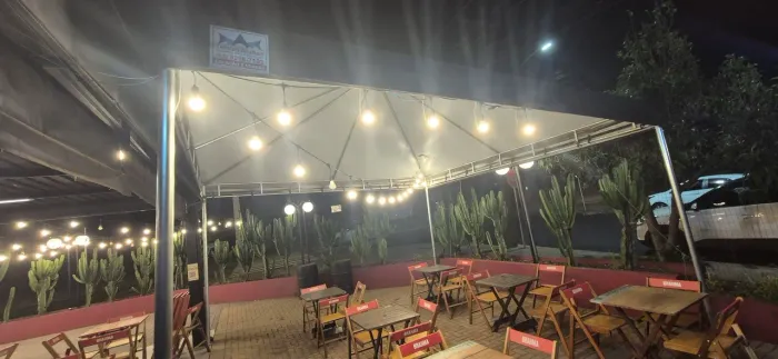 Tenda 6x6 piramidal com estrutura de aço