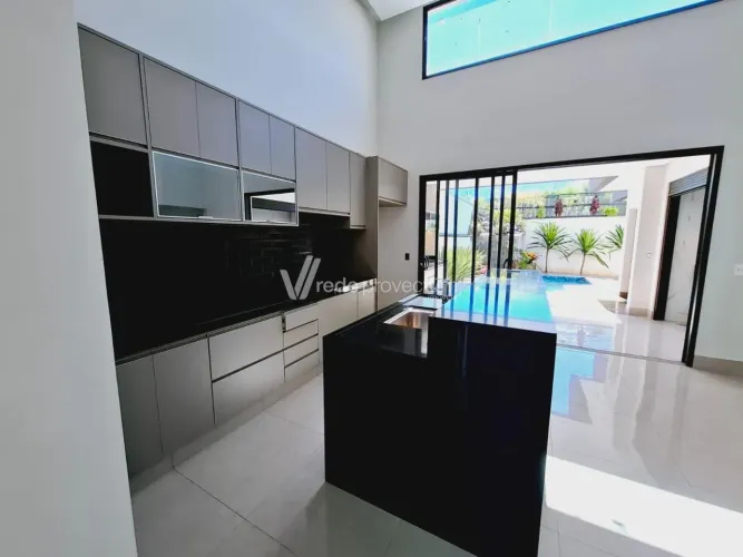 Casa Térrea Nova à Venda no Condomínio Mont'Alcino  Valinhos
