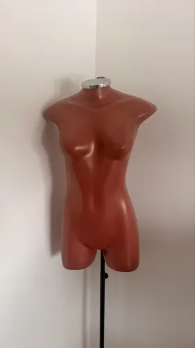 Manequim com tripé