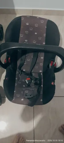 Vendo carrinho de bebê e bebê conforto cosco