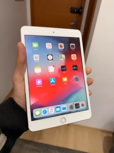 iPad mini 3 64gb dourado