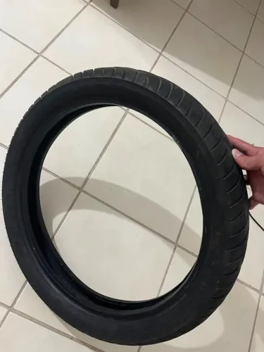 Pneu dianteiro de moto Rinaldi 100/80-17 