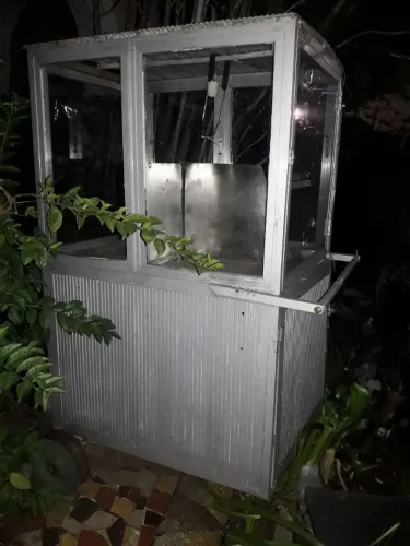Carroça de pipoca toda em alumínio