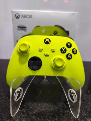 Controle original Xbox séries s eletric volt, sem detalhes, pouco uso