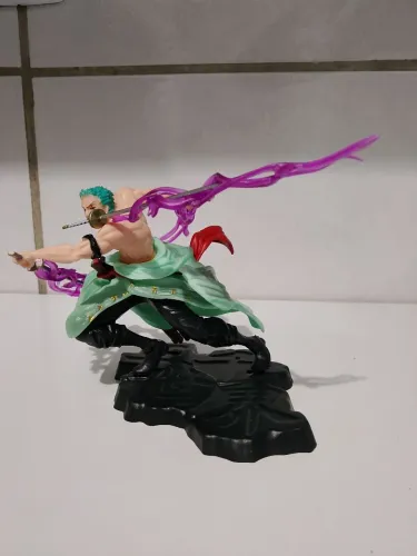 action figure Zoro, Novo !