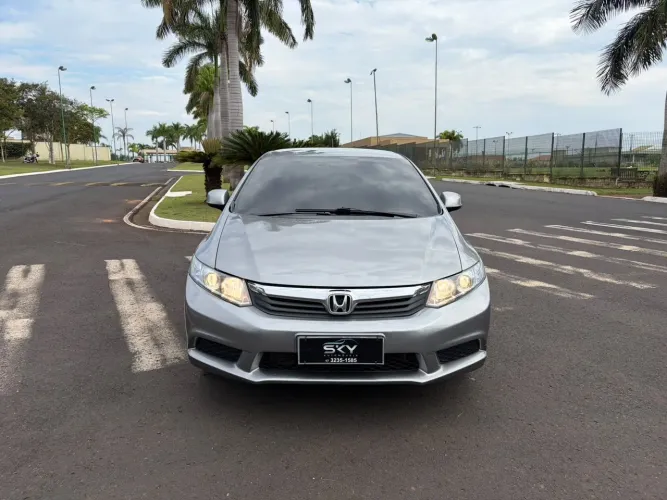 Honda Civic Sedan LXS 1.8/1.8 Flex 16V Aut. 4P 2014