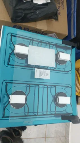 Vendo ou troco fogão novo nunca foi usado não tem marcas de uso