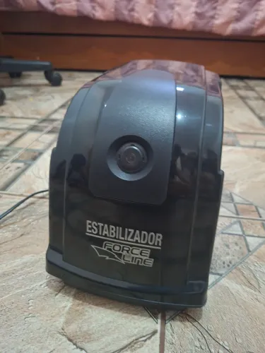 Estabilizador Force Line Evolution III 500VA Funcionando