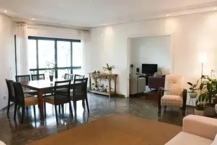 Apartamento à venda com 137m², 3 quartos e 4 vagas