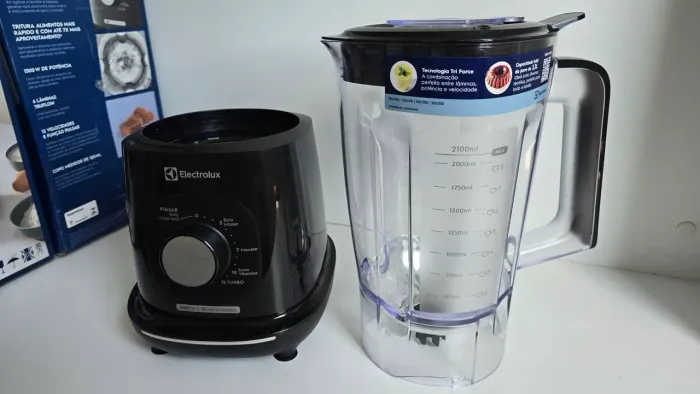 Liquidificador Electrolux 1300W 12 Velocidades