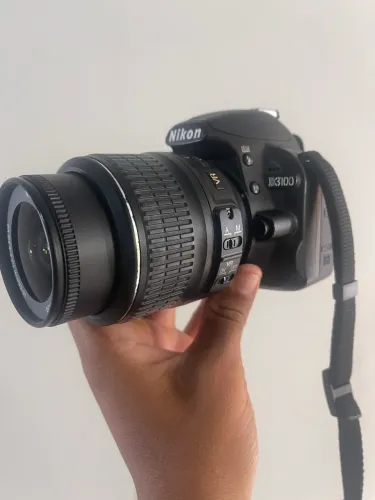 NIKON D3100 SEMI NOVA