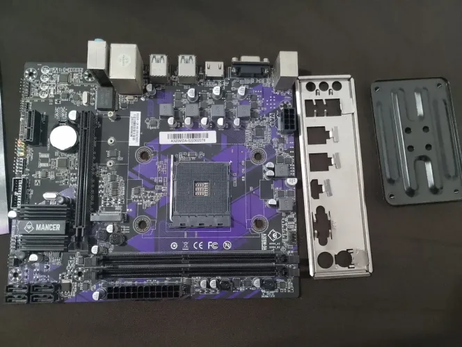Placa mãe gamer e fonte gamer