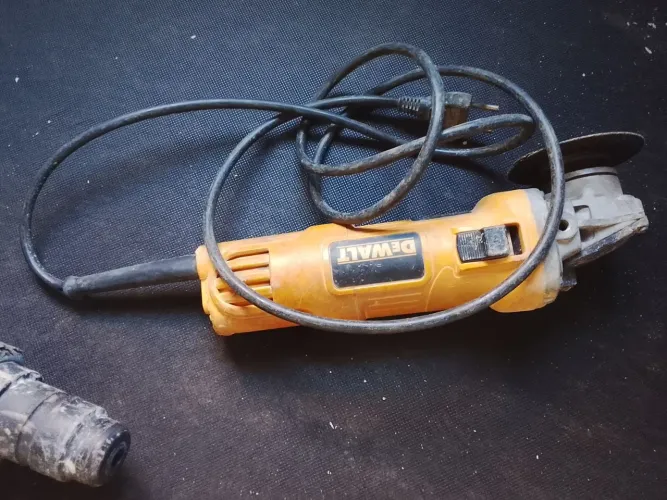 Lixadeira 220w
