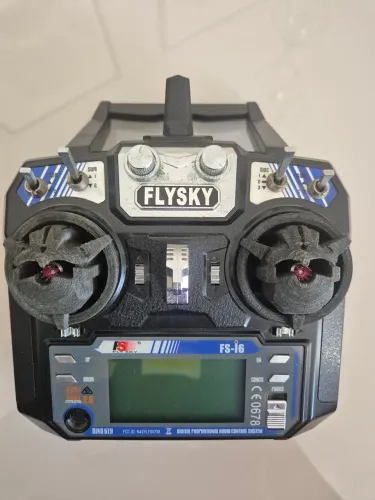 Rádio FlySky FS6i