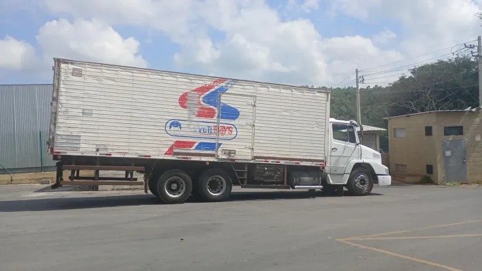 VENDE SE MB 1618 TRUCK ANO 96/96 ( BAU 14 PALETES PISO CHAPEADO) )