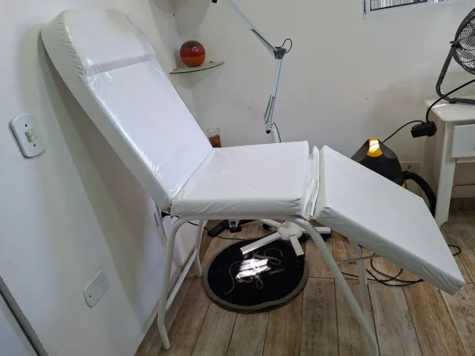 Maca Estética/Clínica Branca - Em Ótimo Estado