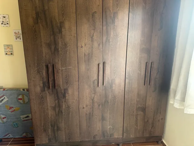 Vendo guarda roupa de solteiro 350,00