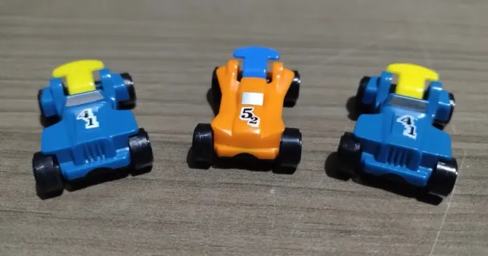Kit carrinhos Kinder Ovo