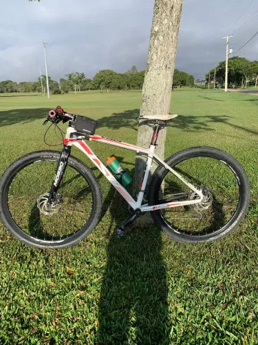 Bicicleta TSW Pro Elite com garfo rígido Mosso