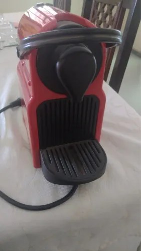 CAFETEIRA NESPRESSO - INISSIA 127V