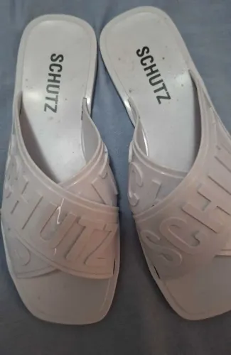 Sandálias shutz original ( número 33/34) novas 
