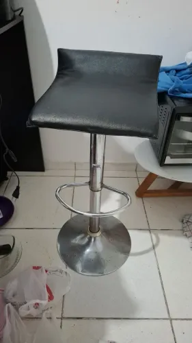 2 banquetas giratórias