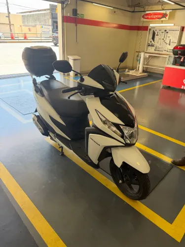 Honda Elite 125 - 25/26 com Baú