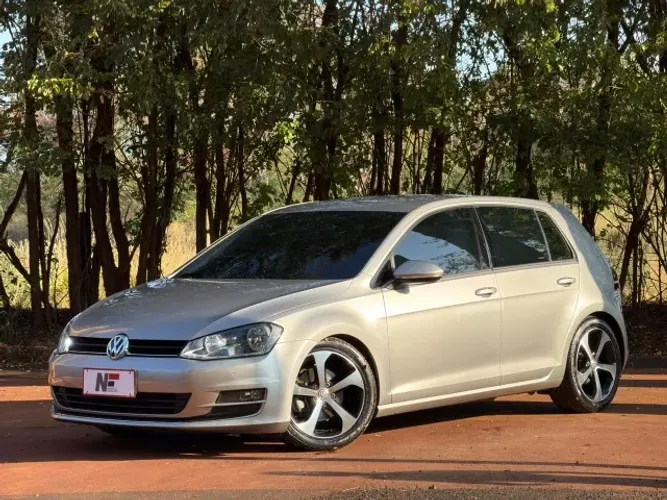 Volkswagen Golf Highline 1.4 TSI Total Flex Aut. 2016
