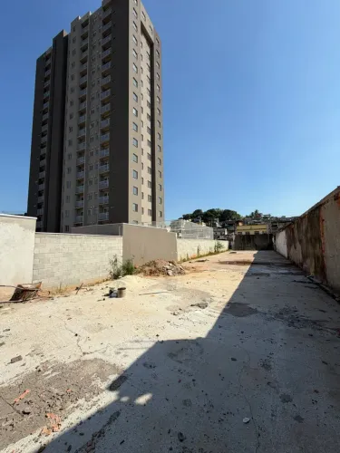 Otimo terreno com 500 metros quadrados em Rocha miranda!