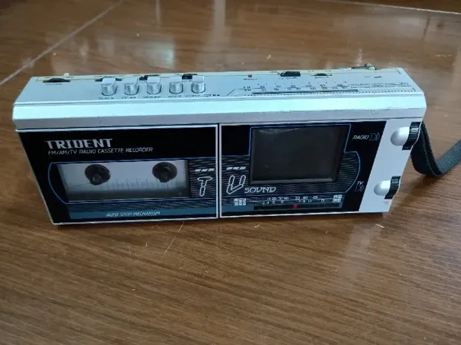 RÁDIO TRIDENT  COM TV E FITA K7  USADO FUNCIONA PARCIAL LEIA A DESCRIÇÃO