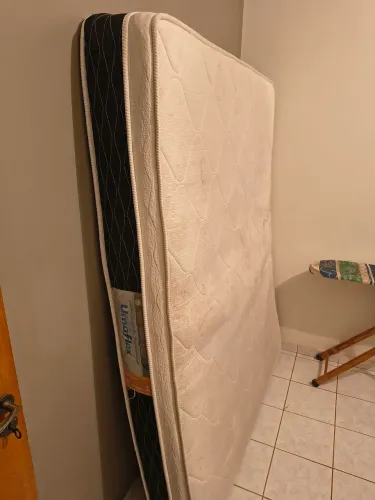 Colchão de Molas Ensacadas Queen Umaflex