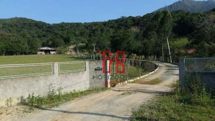 Sítio à venda, 340000 m² por R$ 4.300.000,00 - Braço São João - Santo Amaro da Imperatriz/