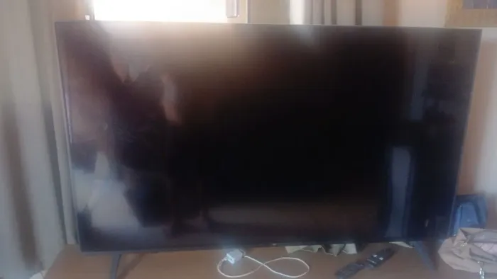 Tv 65" com tela quebrada para retirar componentes
