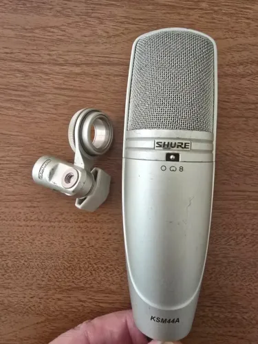 Shure KSM44A 