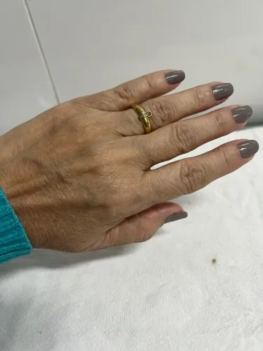 Anel ouro 18 com 6 brilhantes e argolinha para pingente