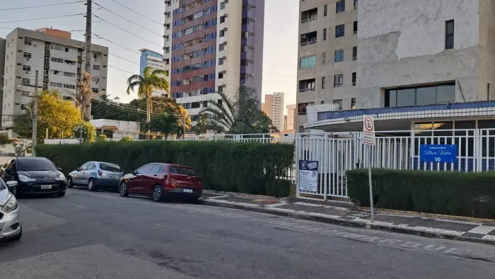 Excelente apto enfrente ao Shopping Riomar Fortaleza, Prox. ao Coco.