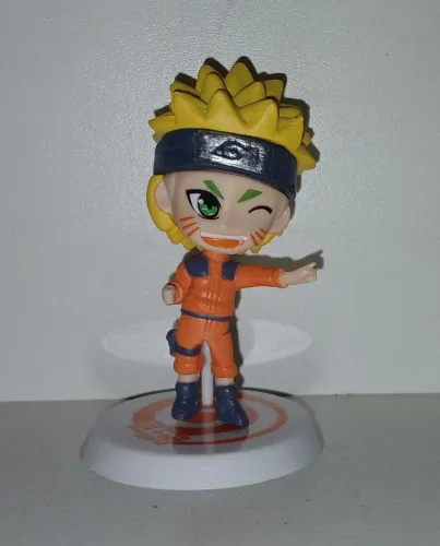 BONECO MINIATURA NARUTO CLASSICO CRIANÇA PISCANDO O OLHINHO