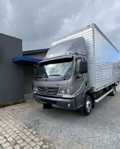 accelo 1016 4x2 2016 baú 7,5m