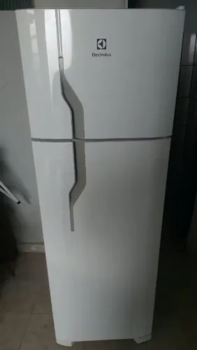Geladeira electrolux DC35a