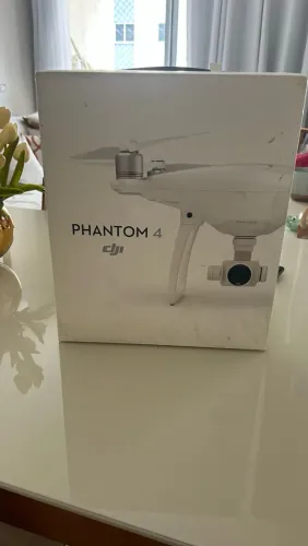 Drone DJI Phantom 4 quebrado