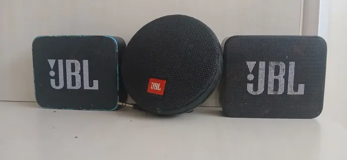 3 caixas jbl usadas