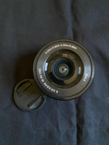 Lente Sony 16-50mm F/3.5-5.6 Oss E Mount Pz para ZV-E10