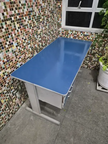 Mesa de escritório 1,3 x 0,9m azul