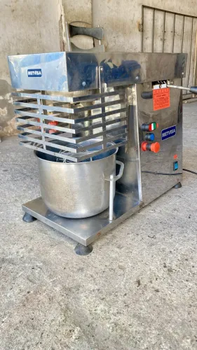 Batedeira BAM 12L Metvisa completa